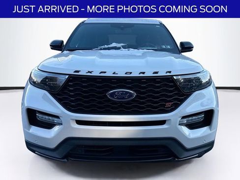 Used 2022 Ford Explorer ST w/ Equipment Group 401A image 2
