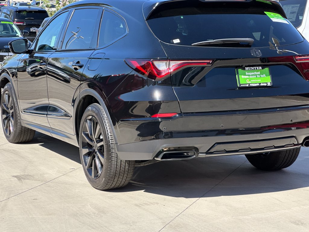 Used 2025 Acura MDX w/ Technology Package FWD image 6