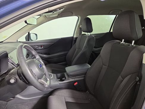 Used 2024 Subaru Outback Premium AWD/4WD image 13