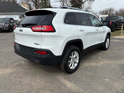 Used 2017 Jeep Cherokee Latitude w/ True North Edition image 5