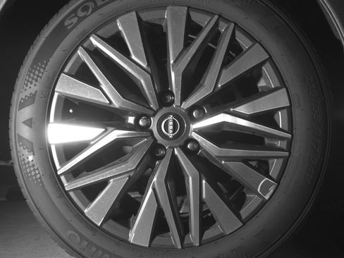 Used 2025 Nissan Altima 2.5 SV image 15