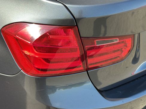 Used 2014 BMW 320i Sedan RWD image 32