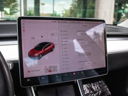 Used 2018 Tesla Model 3 AWD/4WD image 15