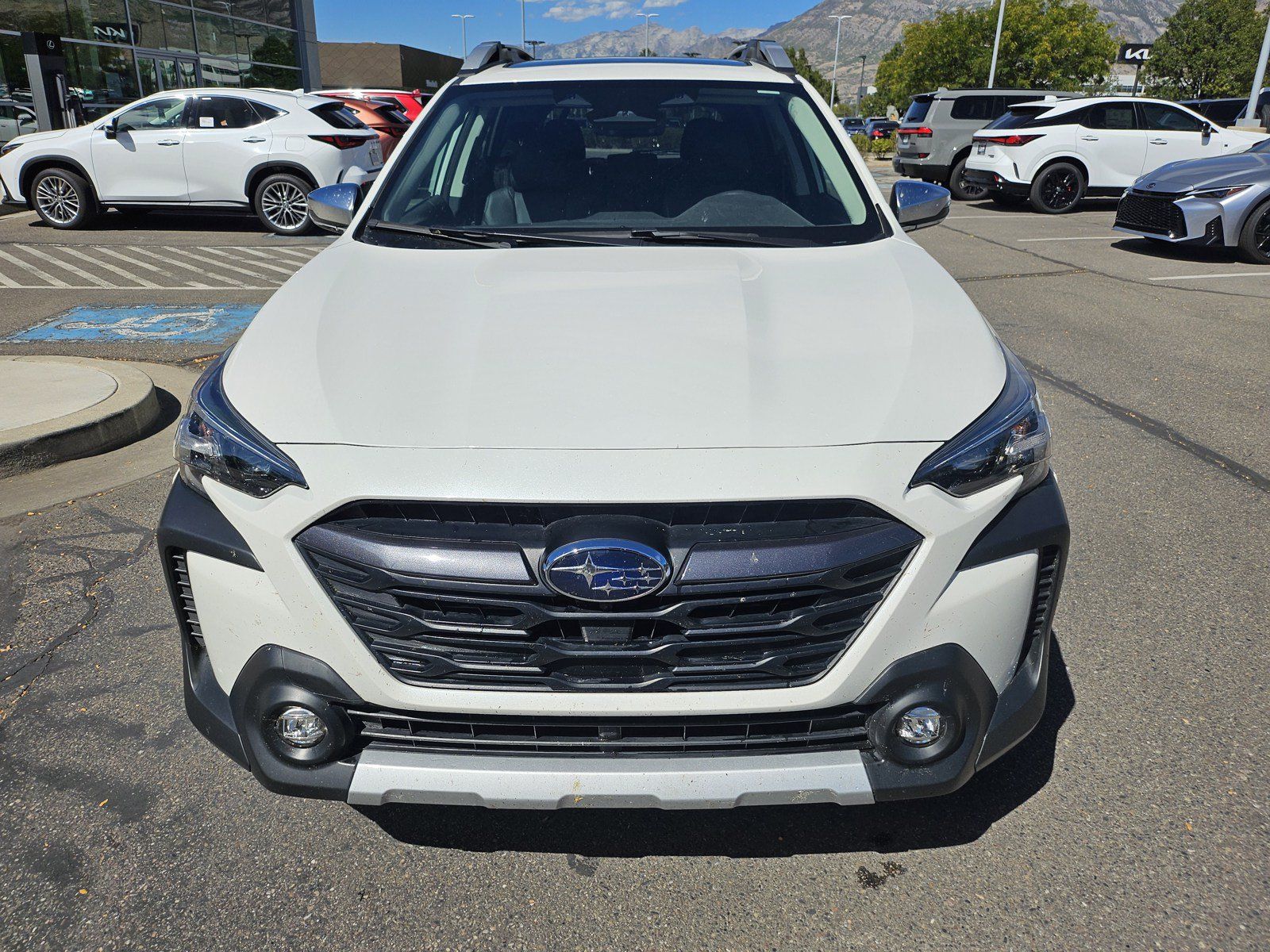 Used 2024 Subaru Outback Touring XT AWD/4WD image 2