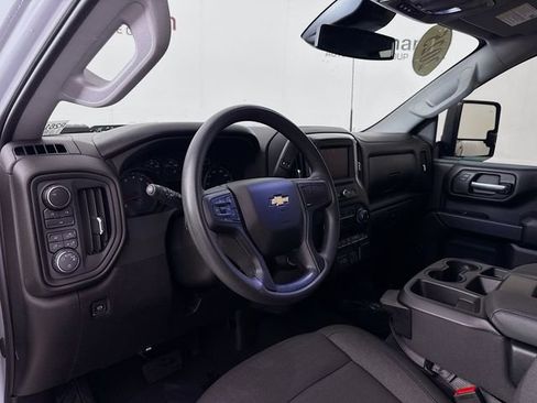 Used 2025 Chevrolet Silverado 2500 Custom w/ Custom Value Package AWD/4WD image 9