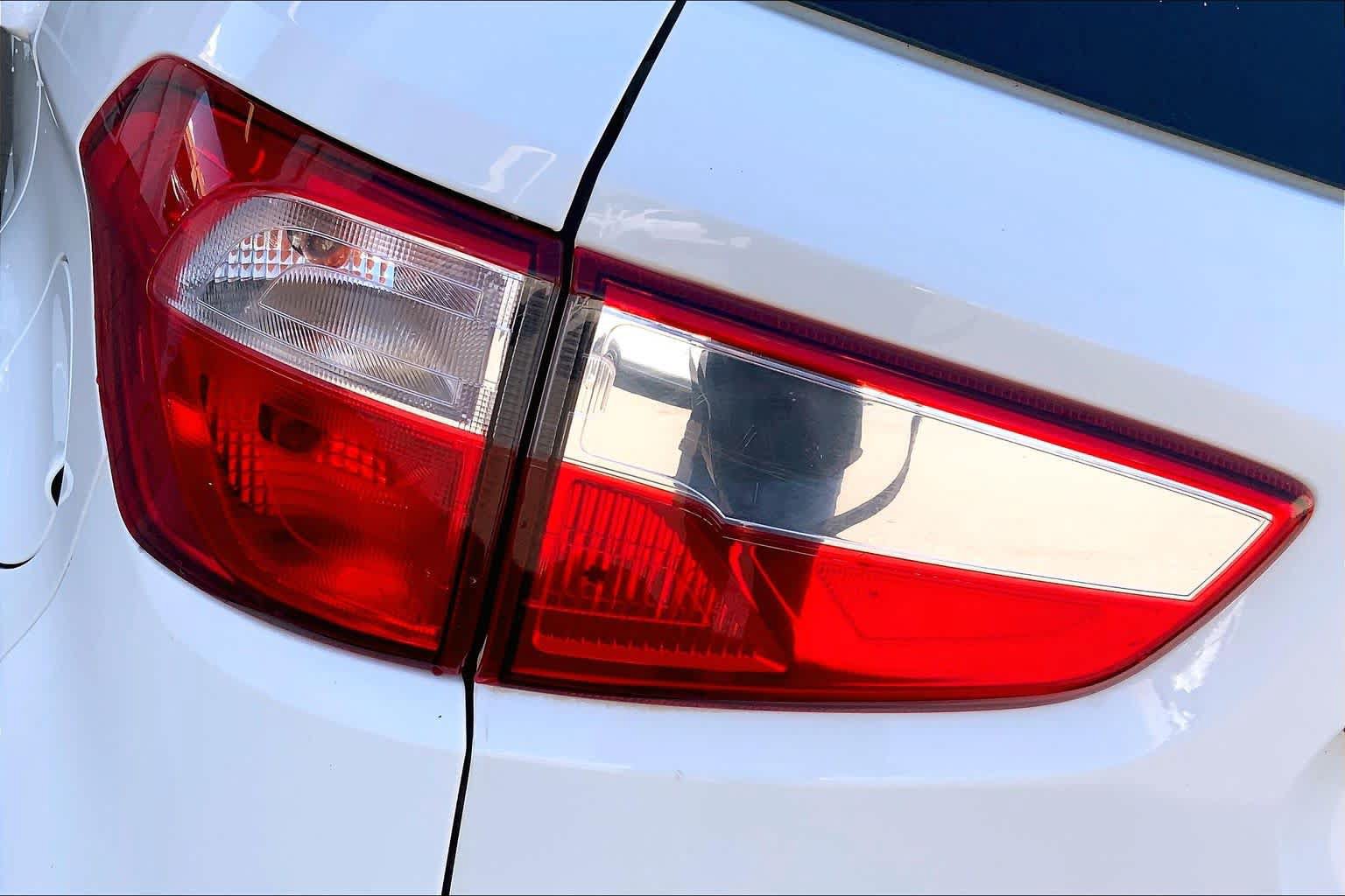 Used 2020 Ford EcoSport Titanium FWD image 32