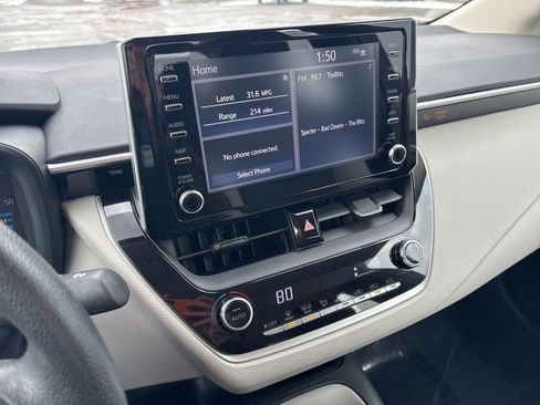 Used 2020 Toyota Corolla LE image 16