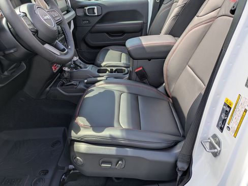 New 2025 Jeep Wrangler Rubicon w/ Technology Group image 12