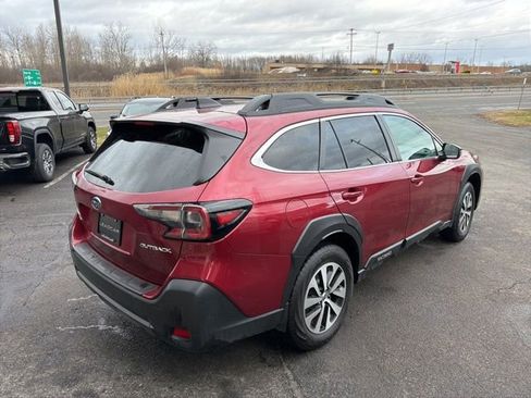 Used 2024 Subaru Outback Premium image 5
