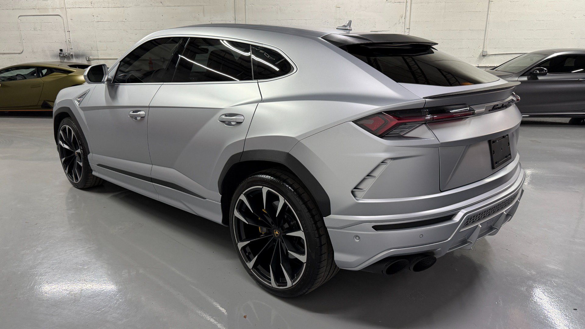 Used 2022 Lamborghini Urus AWD/4WD image 19
