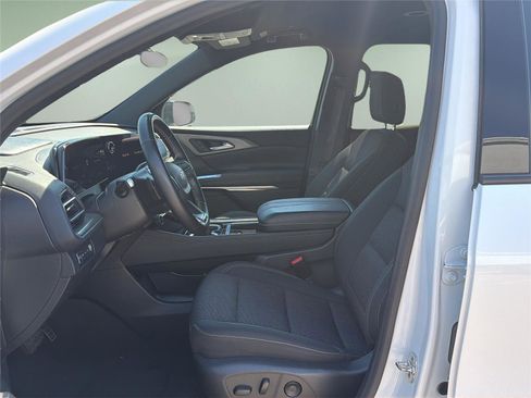 Used 2024 Chevrolet Traverse LT AWD/4WD image 37