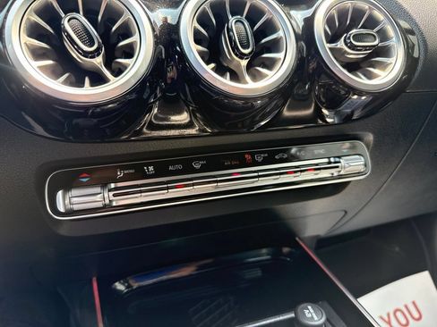 Used 2025 Mercedes-Benz GLA 250 4MATIC image 29