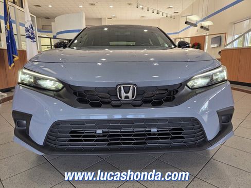 Used 2024 Honda Civic Sport image 2