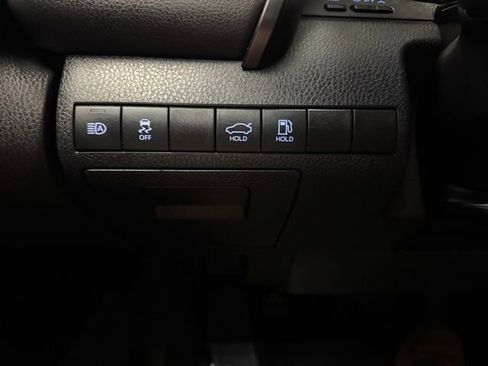 Used 2019 Toyota Camry SE image 15