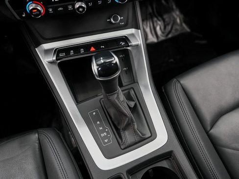 Used 2025 Audi Q3 2.0T Premium image 28