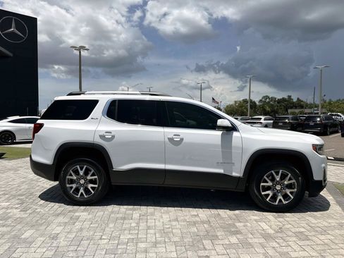 Used 2023 GMC Acadia SLT w/ Preferred Package FWD image 6