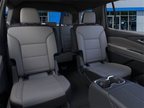 New 2025 Chevrolet Traverse LT w/ LPO, Floor Liner Package image 17