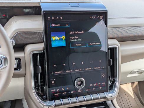New 2026 GMC Yukon Denali w/ Denali Reserve Package AWD/4WD image 20