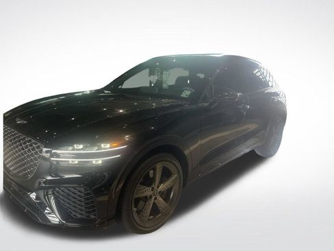Used 2025 Genesis GV70 3.5T Sport AWD/4WD image 4