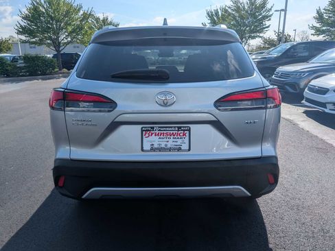 Certified 2023 Toyota Corolla Cross XLE w/ Convenience Package FWD image 6