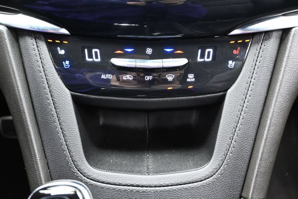 Used 2024 Cadillac XT6 Sport w/ LPO, Onyx Lite Package AWD/4WD image 46