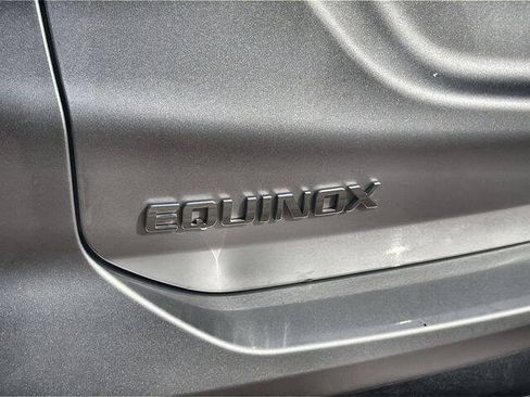 Used 2021 Chevrolet Equinox LS FWD image 31