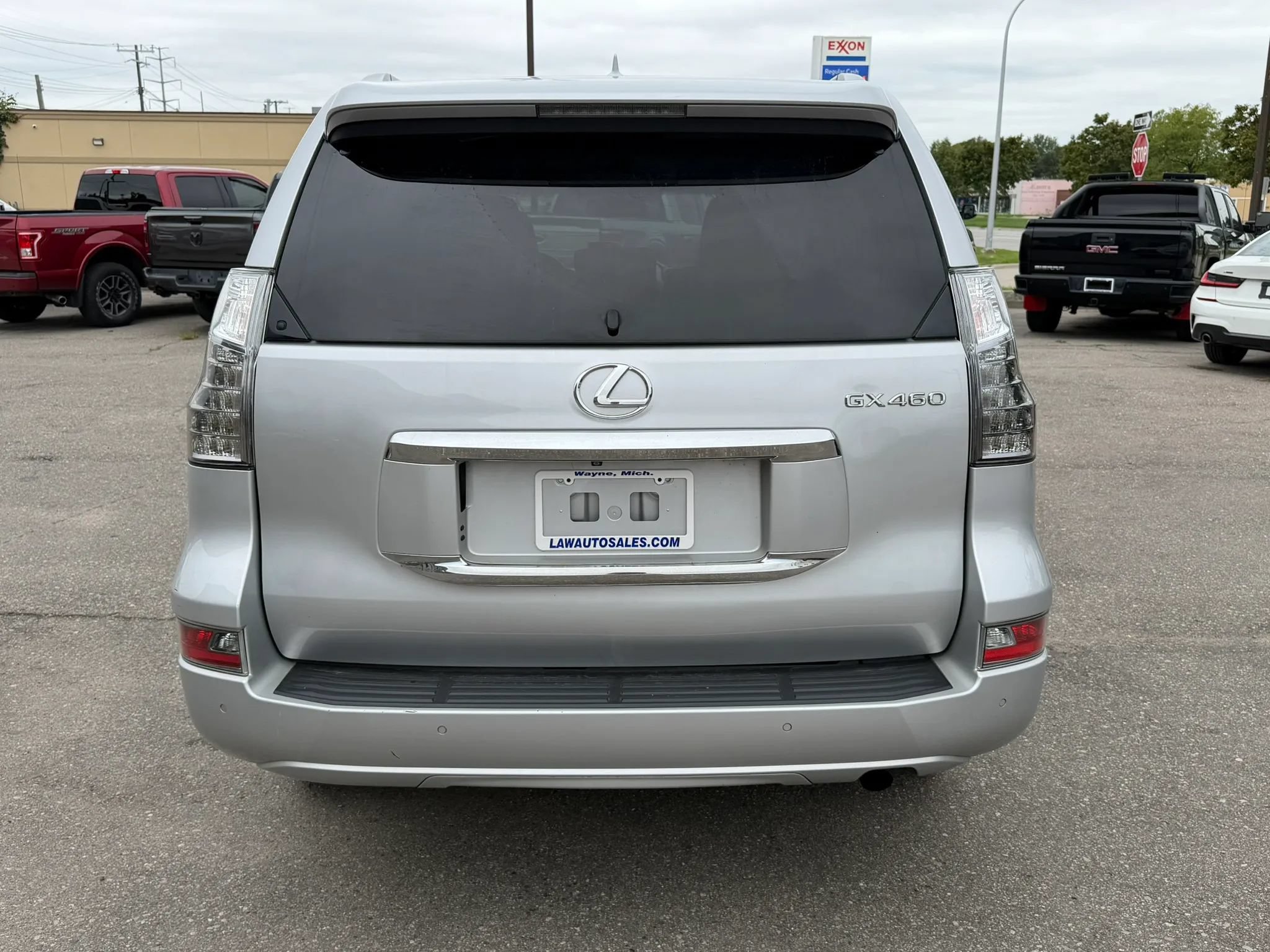 Used 2014 Lexus GX 460 w/ Premium Package AWD/4WD image 4