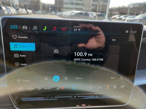 New 2026 Volkswagen Tiguan SE R-Line image 18