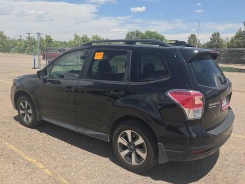 Used 2017 Subaru Forester 2.5i Premium w/ All-Weather Package AWD/4WD image 3