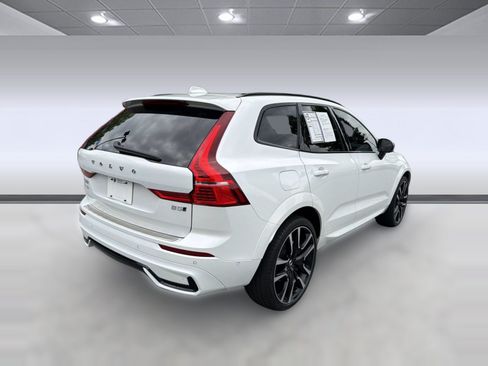 Certified 2024 Volvo XC60 B5 Ultimate w/ Protection Package Premier AWD/4WD image 9