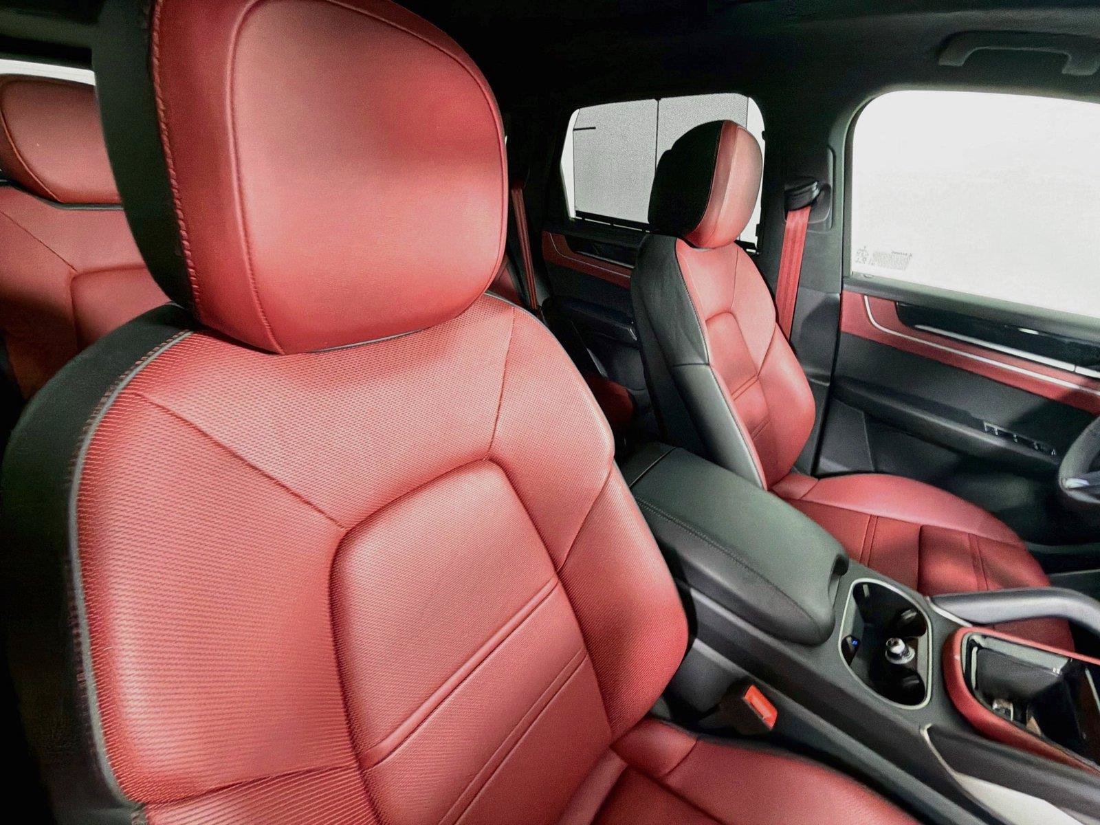 Certified 2026 Porsche Cayenne GTS AWD/4WD image 28