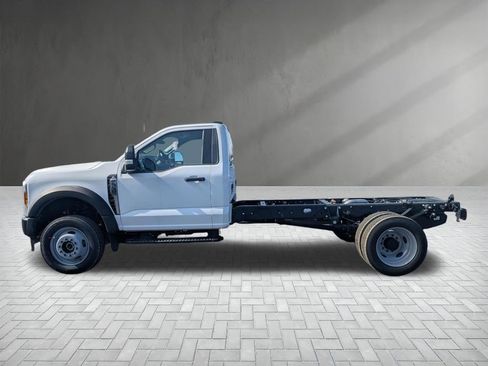 New 2026 Ford F550 4x4 Regular Cab Super Duty w/ Snow Plow Prep Package image 4
