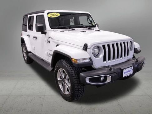 Used 2022 Jeep Wrangler Unlimited Sahara image 8