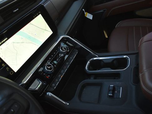 Used 2024 GMC Sierra 2500 Denali Ultimate image 24