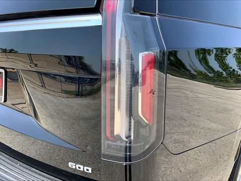Used 2023 Cadillac Escalade ESV Premium Luxury RWD image 30