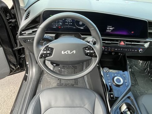 Used 2023 Kia Niro Wind w/ Wind Preserve Package FWD image 13
