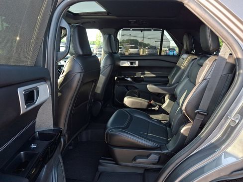 Used 2022 Ford Explorer ST w/ Equipment Group 401A AWD/4WD image 10