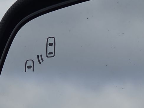 Used 2017 GMC Terrain SLT w/ Open Road Package image 8