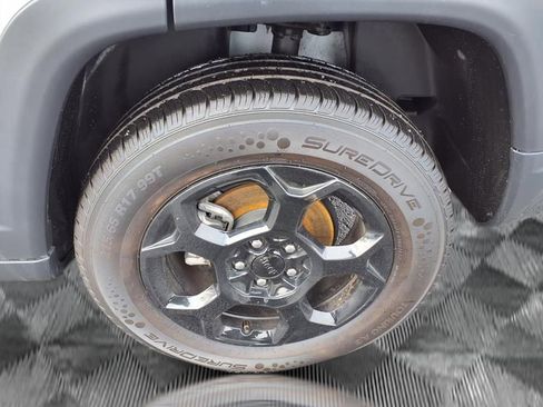 Used 2023 Jeep Compass Trailhawk image 18