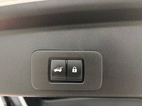 Used 2025 Nissan Murano SV AWD/4WD image 33