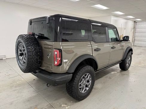 New 2025 Ford Bronco Badlands image 6