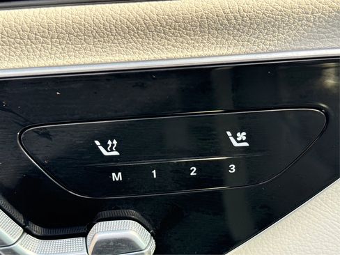 Used 2023 Mercedes-Benz EQE 500 4MATIC SUV image 21