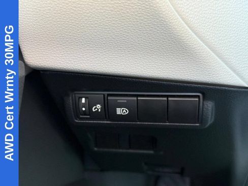 Used 2023 Toyota Corolla Cross L AWD/4WD image 29