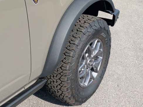 New 2025 Ford Bronco Badlands AWD/4WD image 13