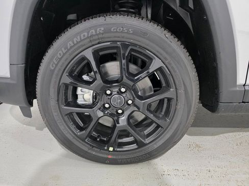 New 2026 Jeep Compass Latitude image 8