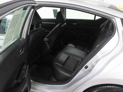 Used 2024 Nissan Altima 2.5 SR image 23