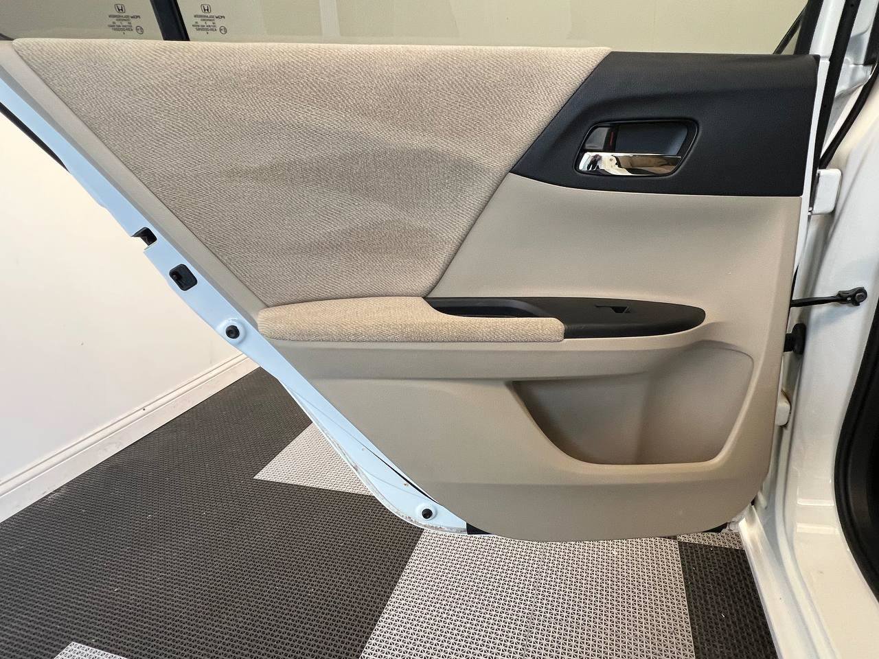 Used 2013 Honda Accord LX image 9