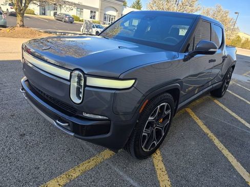 Used 2022 Rivian R1T Launch Edition image 10