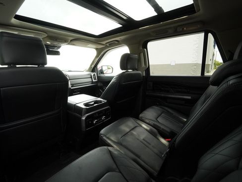 Used 2019 Ford Expedition Platinum RWD image 23