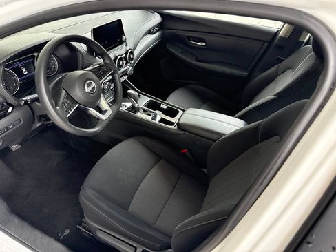 Used 2025 Nissan Sentra SV FWD image 14
